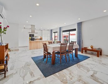 2104-356245-b952a8cbdbc2fd66601ce91bb265b9cce