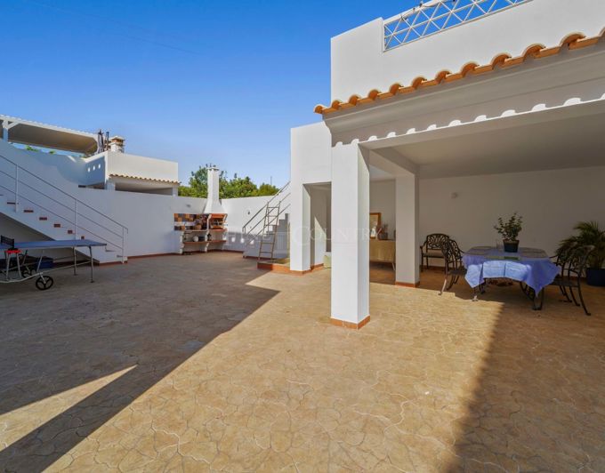 Image No.30-5 Bed Townhouse for sale