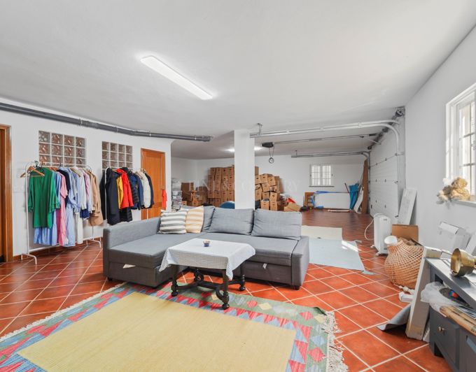 Image No.43-5 Bed Townhouse for sale