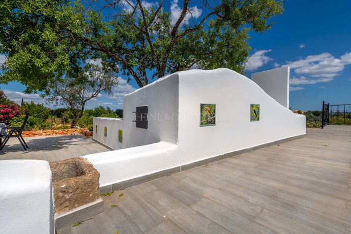 Image No.51-4 Bed Property for sale