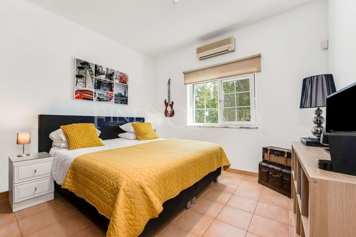 Image No.33-6 Bed Property for sale