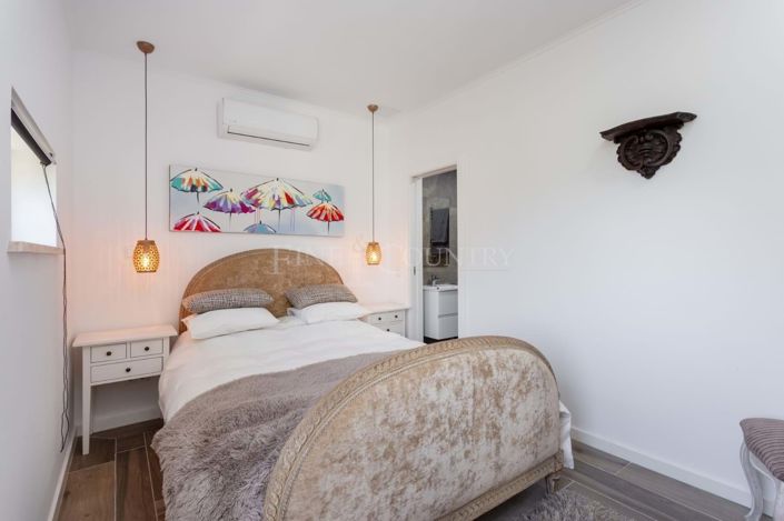 Image No.36-6 Bed Property for sale