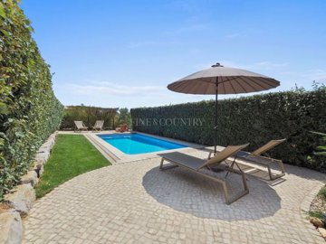 2104-357374-14d4e763c151089fe37f379b2f9be1ace