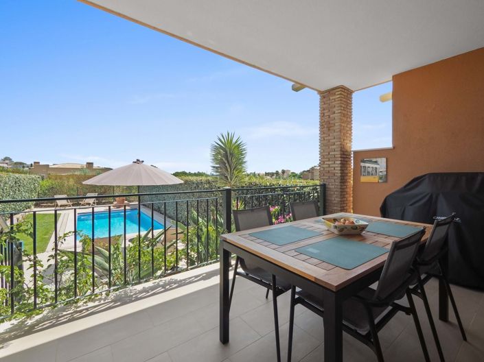 Image No.26-2 Bed Townhouse for sale