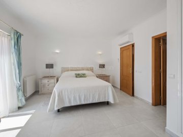 2104-359690-b952a8cbdbc2fd66601ce91bb265b9cce