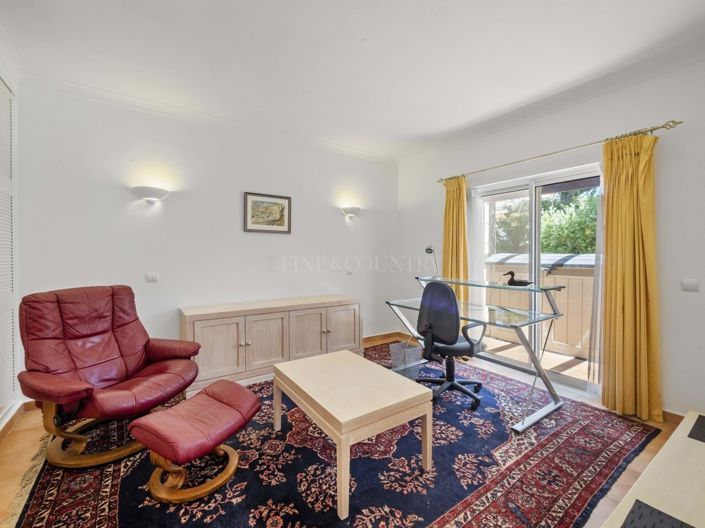 Image No.14-3 Bed Property for sale