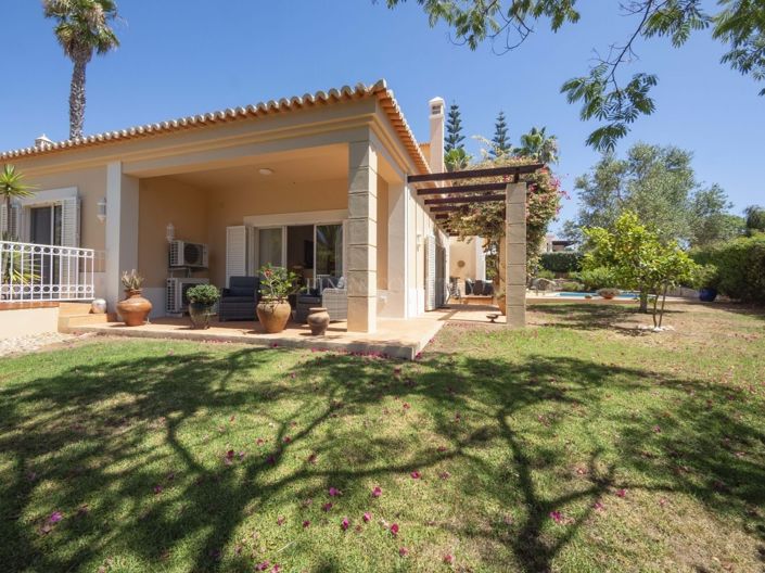 Image No.27-3 Bed Property for sale