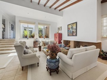 2104-353910-b952a8cbdbc2fd66601ce91bb265b9cce