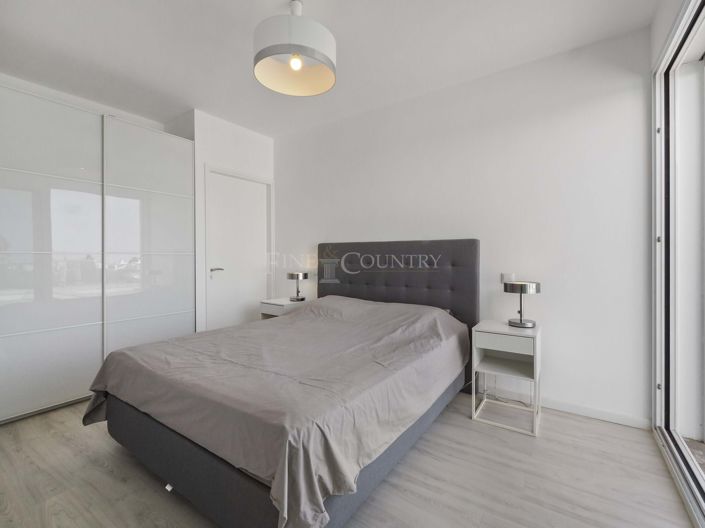 Image No.17-3 Bed Property for sale