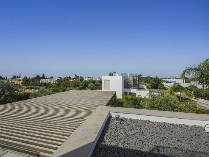 Image No.24-3 Bed Property for sale