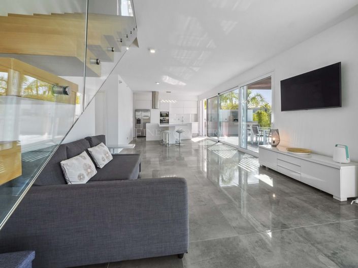 Image No.5-3 Bed Property for sale