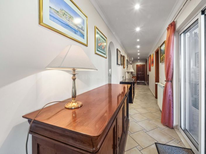 Image No.13-4 Bed Property for sale