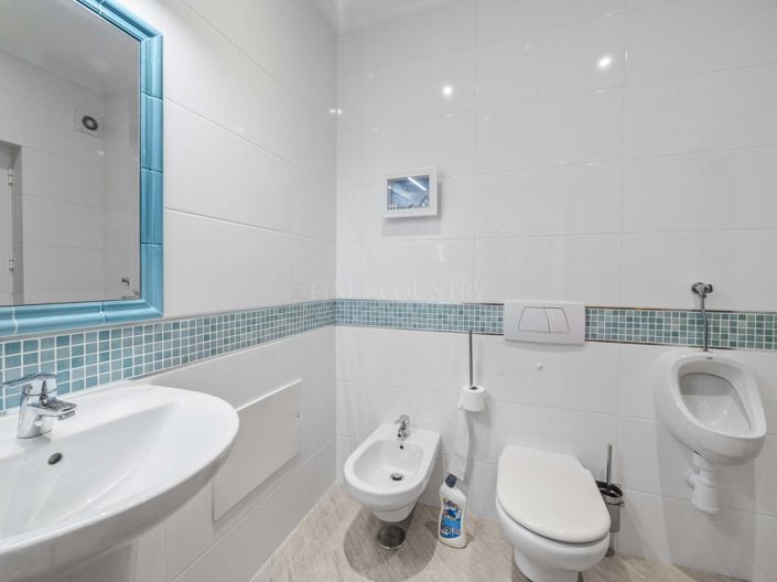 Image No.14-4 Bed Property for sale