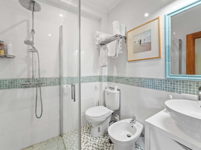 Image No.18-4 Bed Property for sale