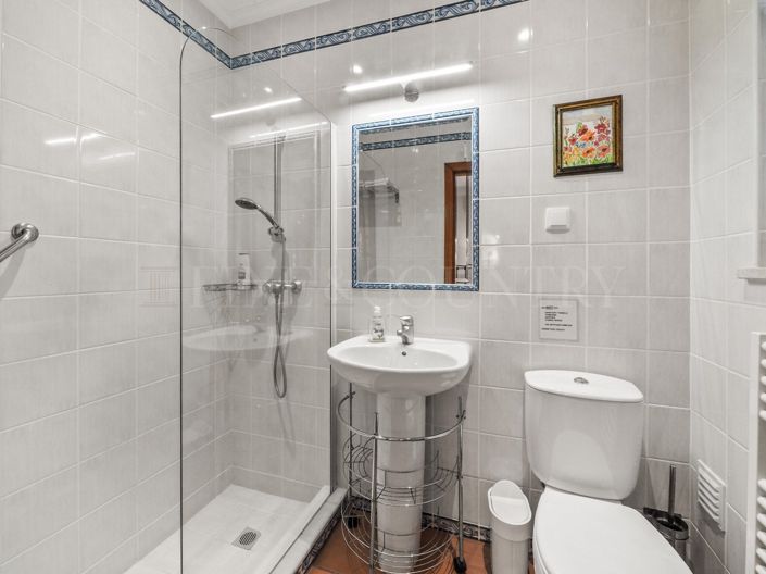 Image No.25-4 Bed Villa for sale