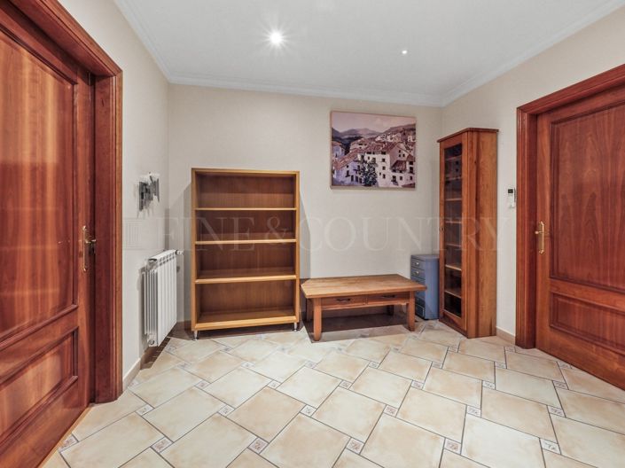 Image No.26-4 Bed Villa for sale
