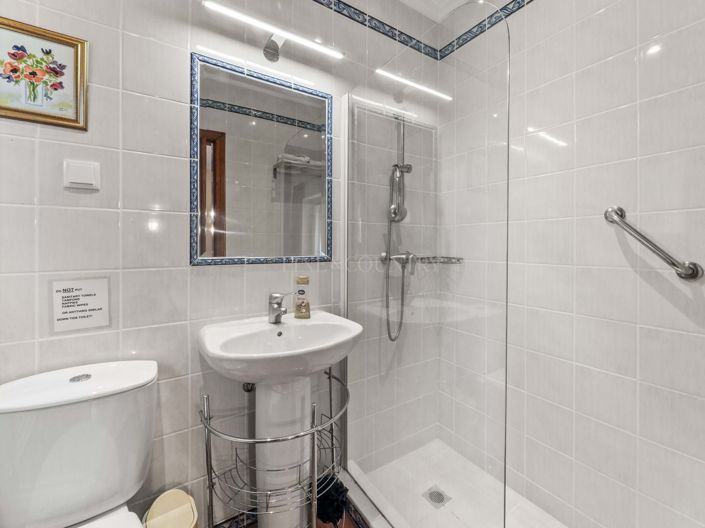 Image No.29-4 Bed Property for sale