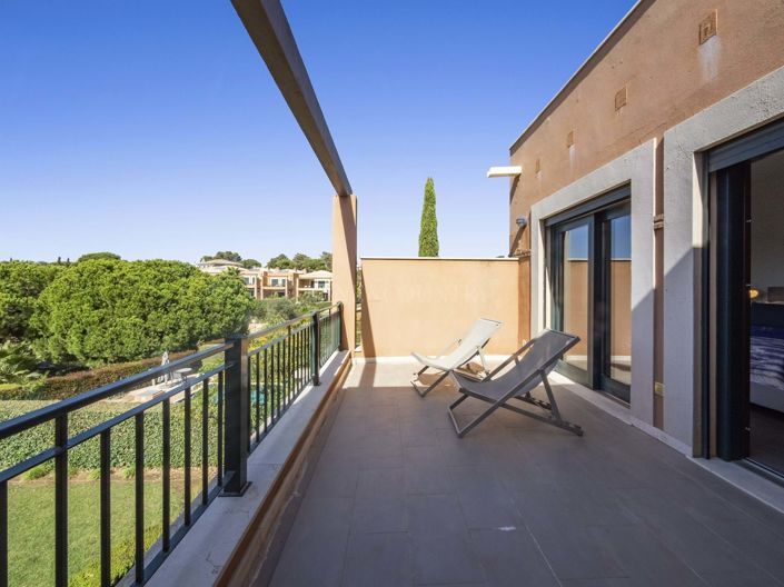 Image No.19-2 Bed Townhouse for sale