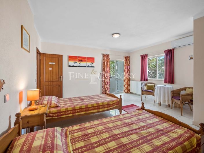 Image No.10-4 Bed Villa for sale