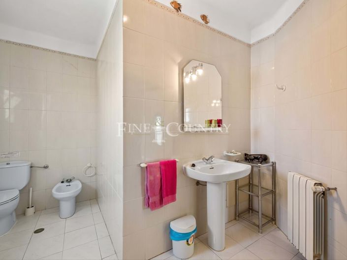 Image No.13-4 Bed Villa for sale