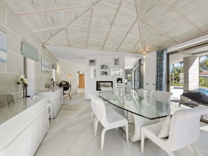 Image No.10-3 Bed Property for sale