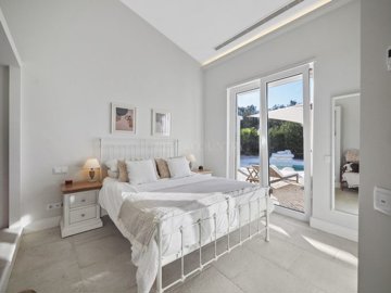 2104-363593-14d4e763c151089fe37f379b2f9be1ace