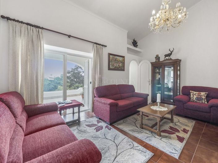 Image No.14-3 Bed Property for sale