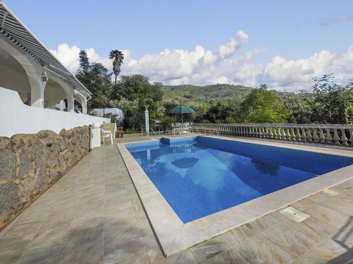 Image No.27-3 Bed Property for sale