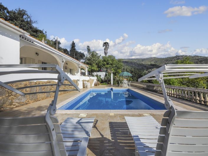 Image No.28-3 Bed Property for sale