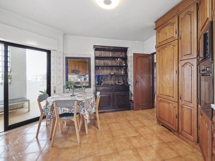 Image No.11-3 Bed Apartment for sale