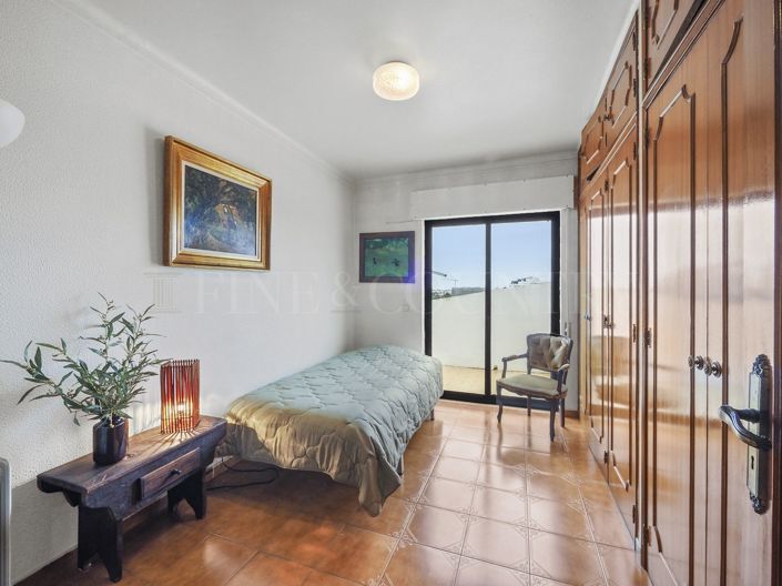 Image No.21-3 Bed Apartment for sale