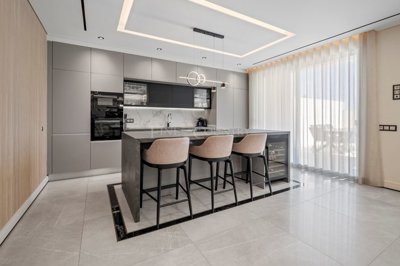 2104-353808-b952a8cbdbc2fd66601ce91bb265b9cce