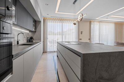 2104-353808-b952a8cbdbc2fd66601ce91bb265b9cce