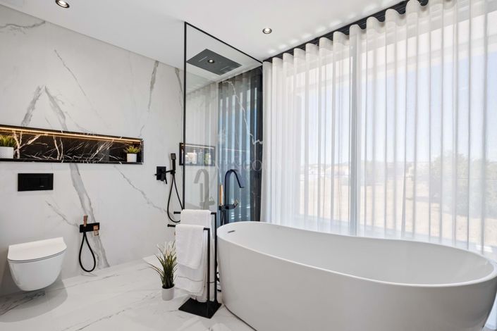 Image No.29-4 Bed Property for sale