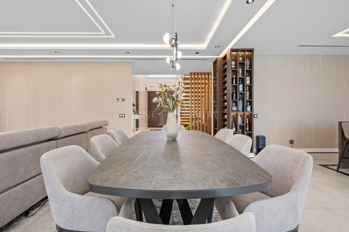 Image No.7-4 Bed Property for sale