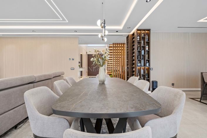 Image No.7-4 Bed Property for sale