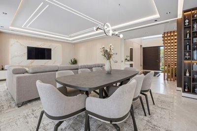 2104-353808-14d4e763c151089fe37f379b2f9be1ace