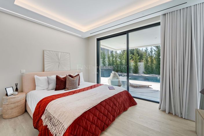 Image No.24-4 Bed Villa for sale