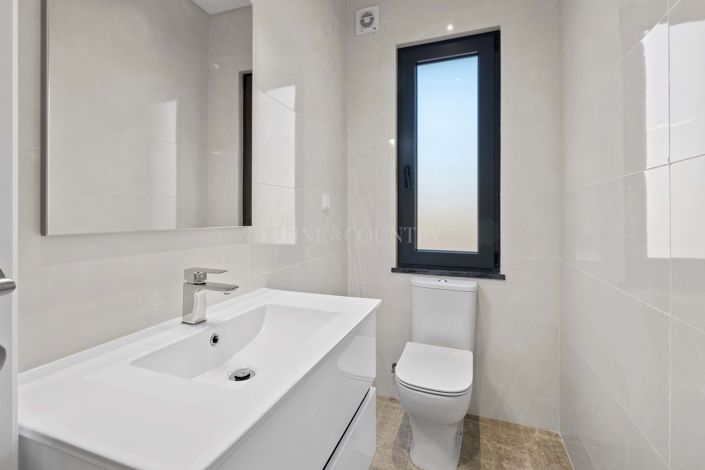 Image No.28-4 Bed Villa for sale