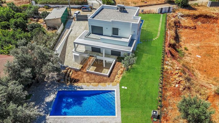 Image No.4-4 Bed Villa for sale