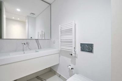 2104-353270-b952a8cbdbc2fd66601ce91bb265b9cce