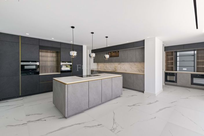 Image No.15-6 Bed Villa for sale