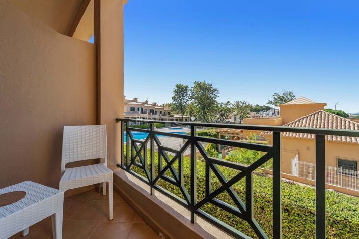 Image No.25-2 Bed Townhouse for sale