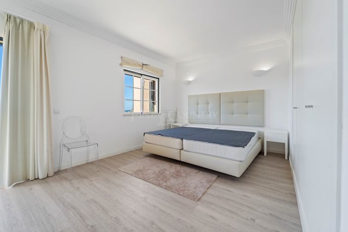 Image No.37-2 Bed Townhouse for sale