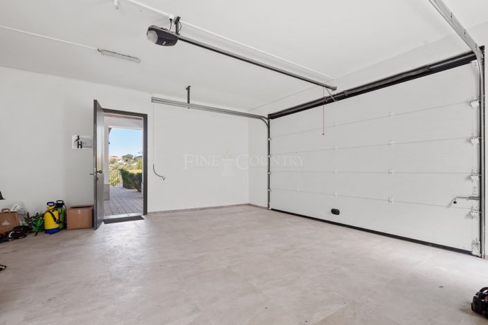 Image No.52-4 Bed Property for sale