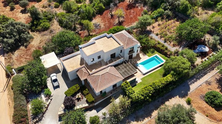 Image No.54-4 Bed Property for sale