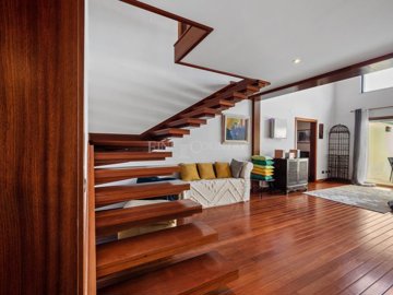 2104-356115-b952a8cbdbc2fd66601ce91bb265b9cce