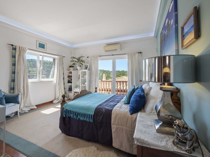 Image No.18-4 Bed Property for sale