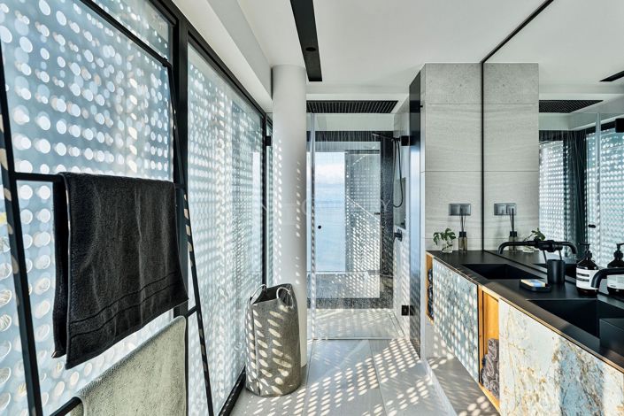 Image No.42-3 Bed Property for sale