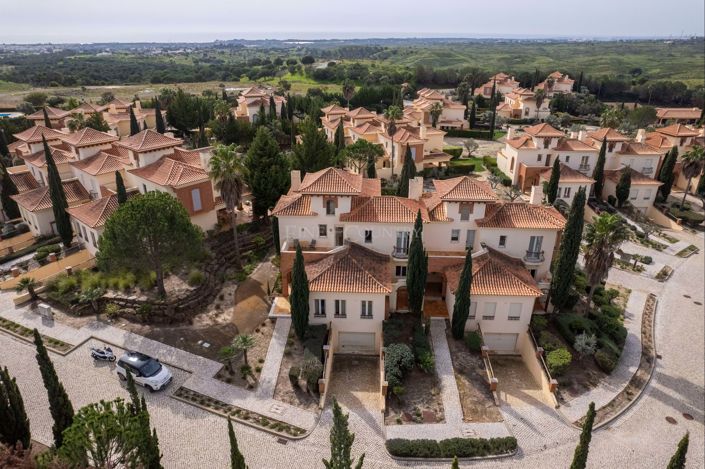 Image No.17-3 Bed Semi-Detached for sale